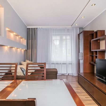 Maya'S Flats & Resorts - Old Town Piwna Гданск Екстериор снимка
