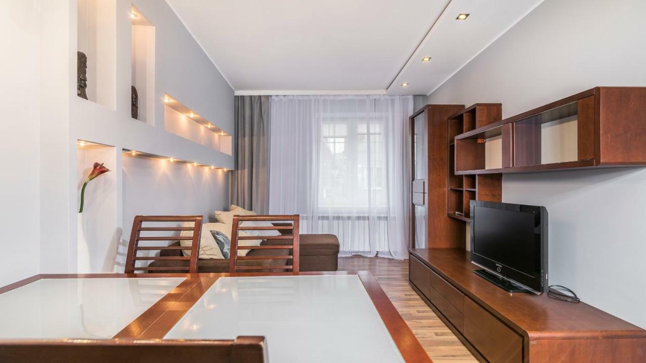 Maya'S Flats & Resorts - Old Town Piwna Гданск Екстериор снимка