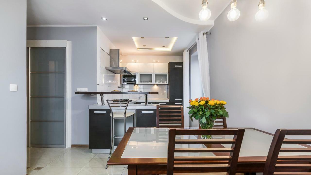 Maya'S Flats & Resorts - Old Town Piwna Гданск Екстериор снимка